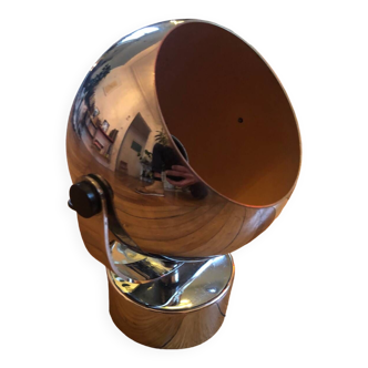 Eye ball table lamp