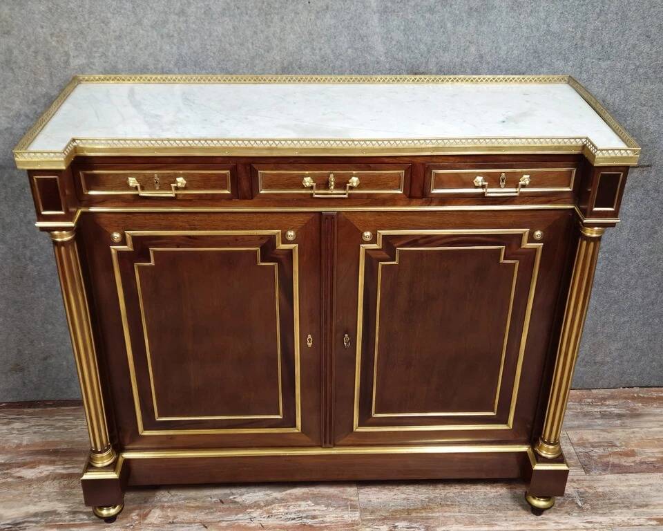 Parisian buffet in Louis XVI style – Mahogany and gilded brass – Marble top –