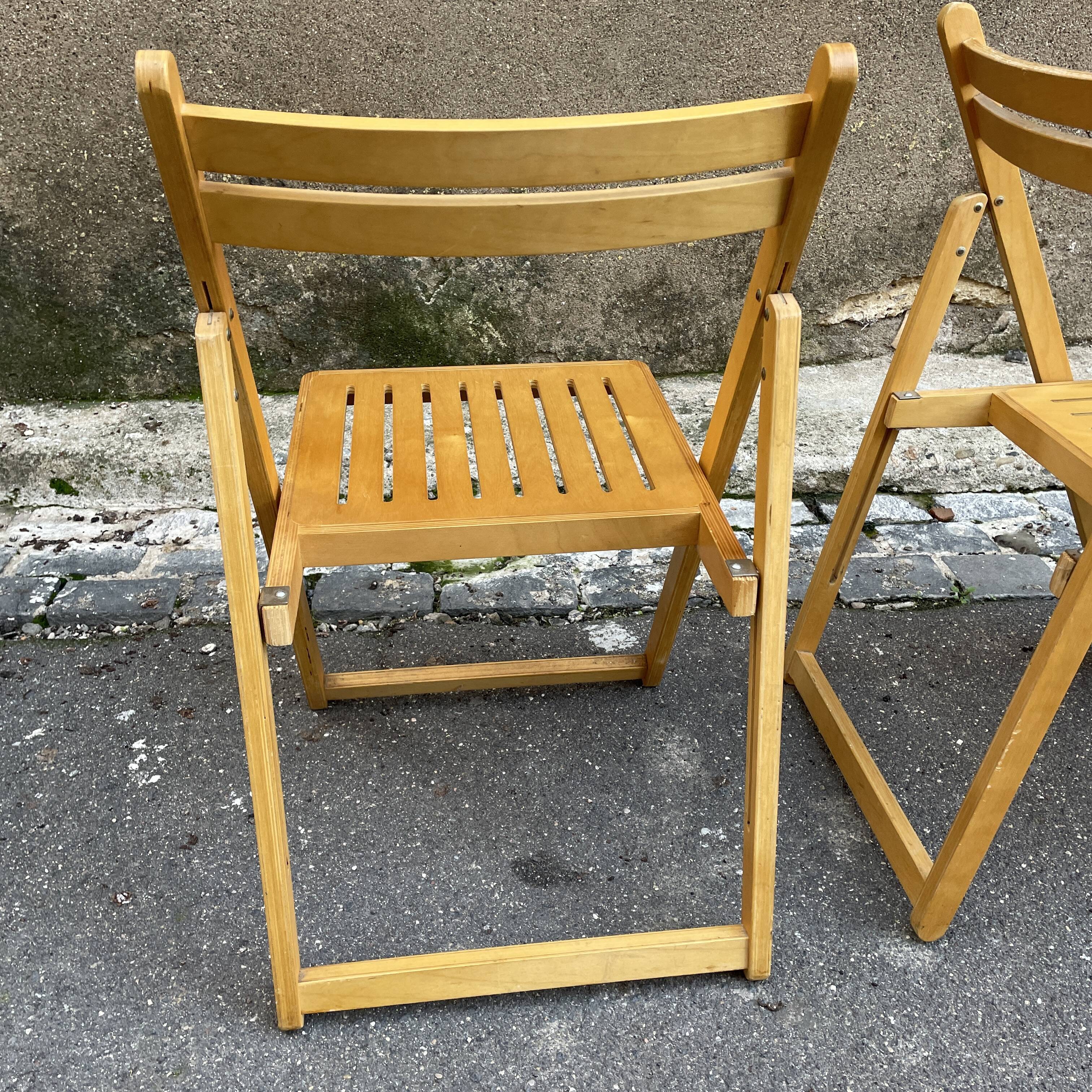 Lot 3 folding chairs vintage wood design