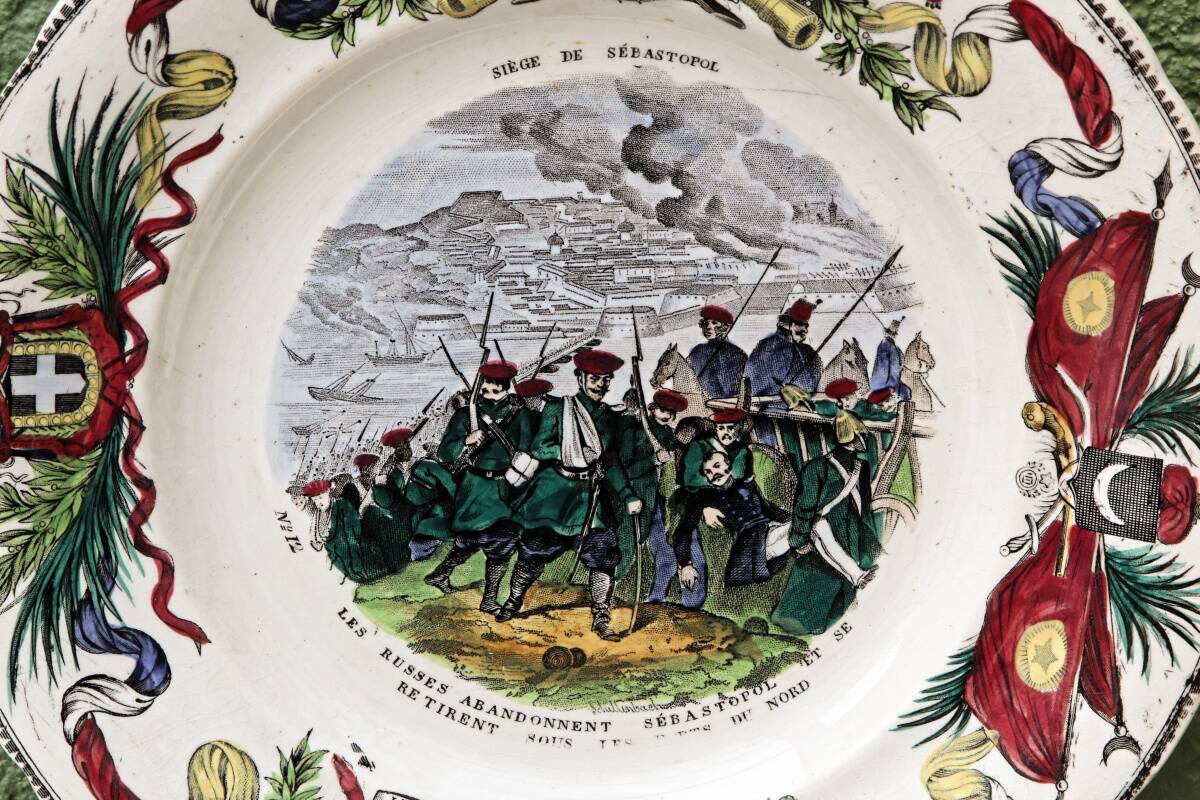 Set of 10 plates Creil & Montereau, Siege of Sebastopol, fine earthenware