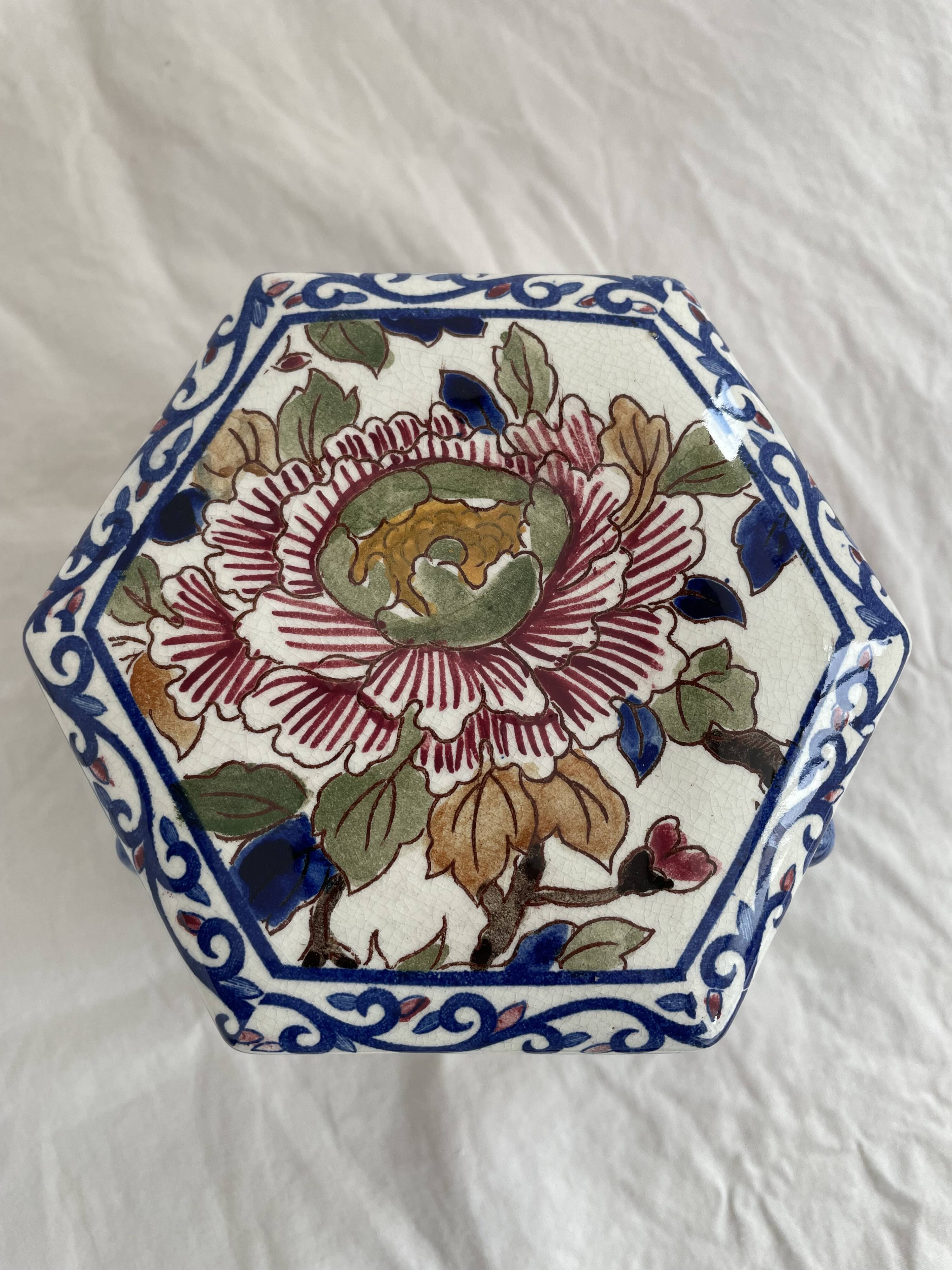 Large candy box, Gien, early 20th century, peony decoration, floral decoration