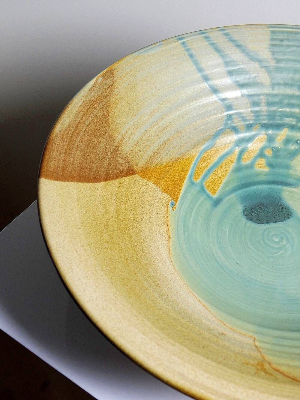 Very large fruit bowl Egbert Boonstra crafts Netherlands ceramic wine