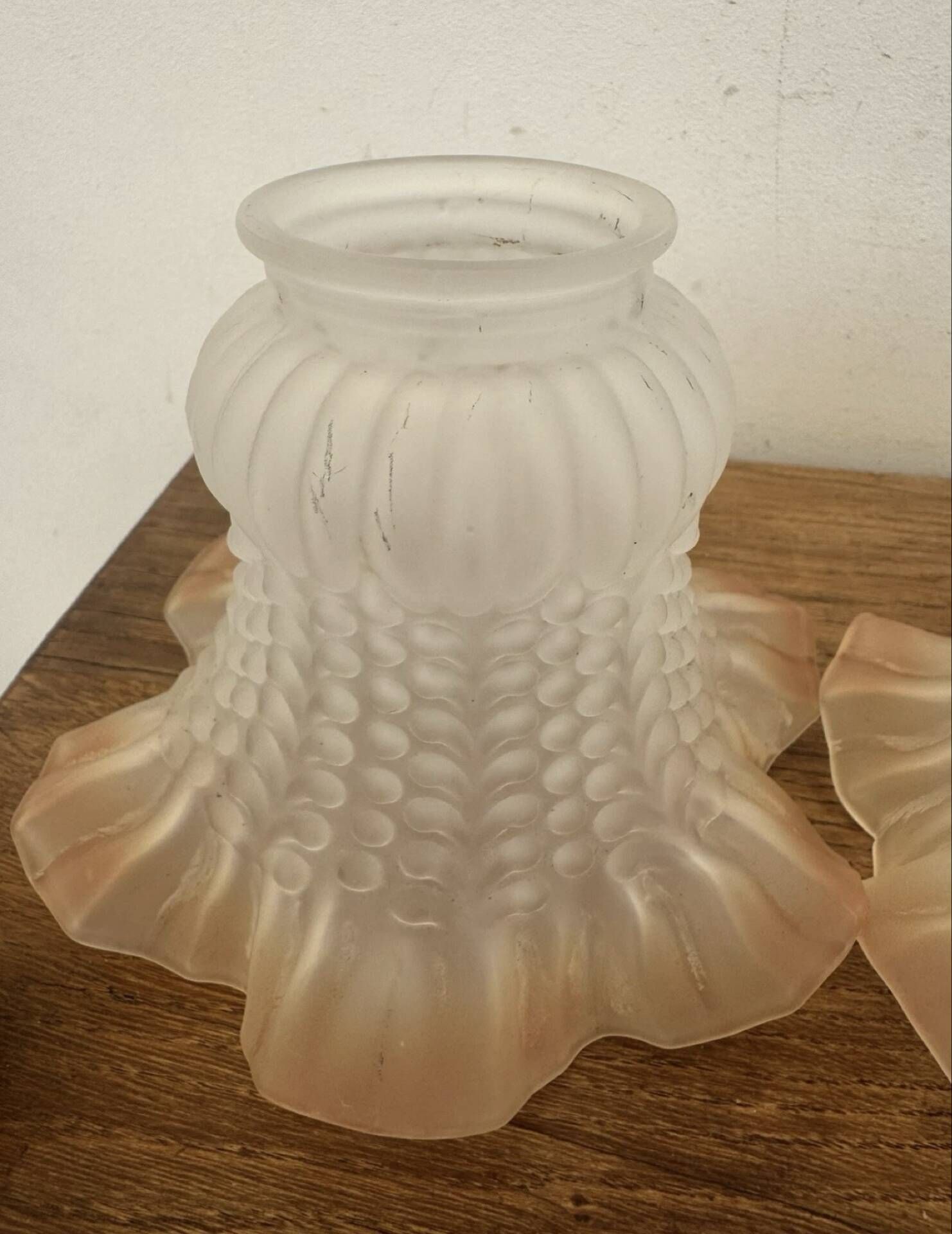 Lot 3 Tulipes jaune Ancienne en verre moulé dépoli art déco lustre, ab