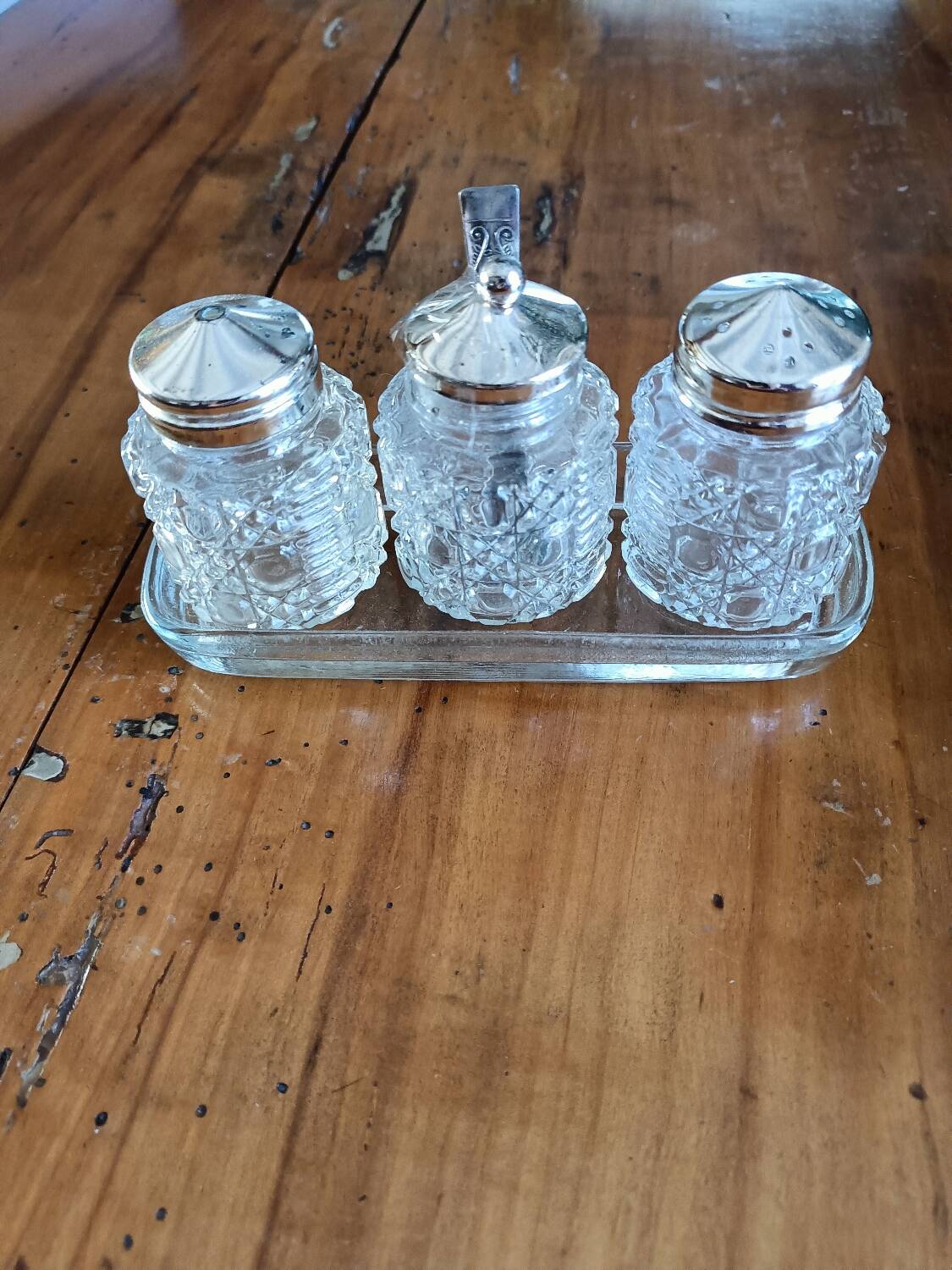 Mustard salt and pepper shaker