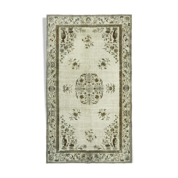 Hand-Knotted Vintage Turkish 1980s 188 cm x 317 cm Grey Rug