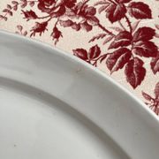 Plat ovale blanc en terre de fer Creil et Montereau fin XIXe