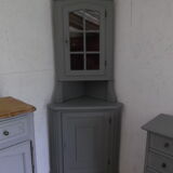 Corner cabinet