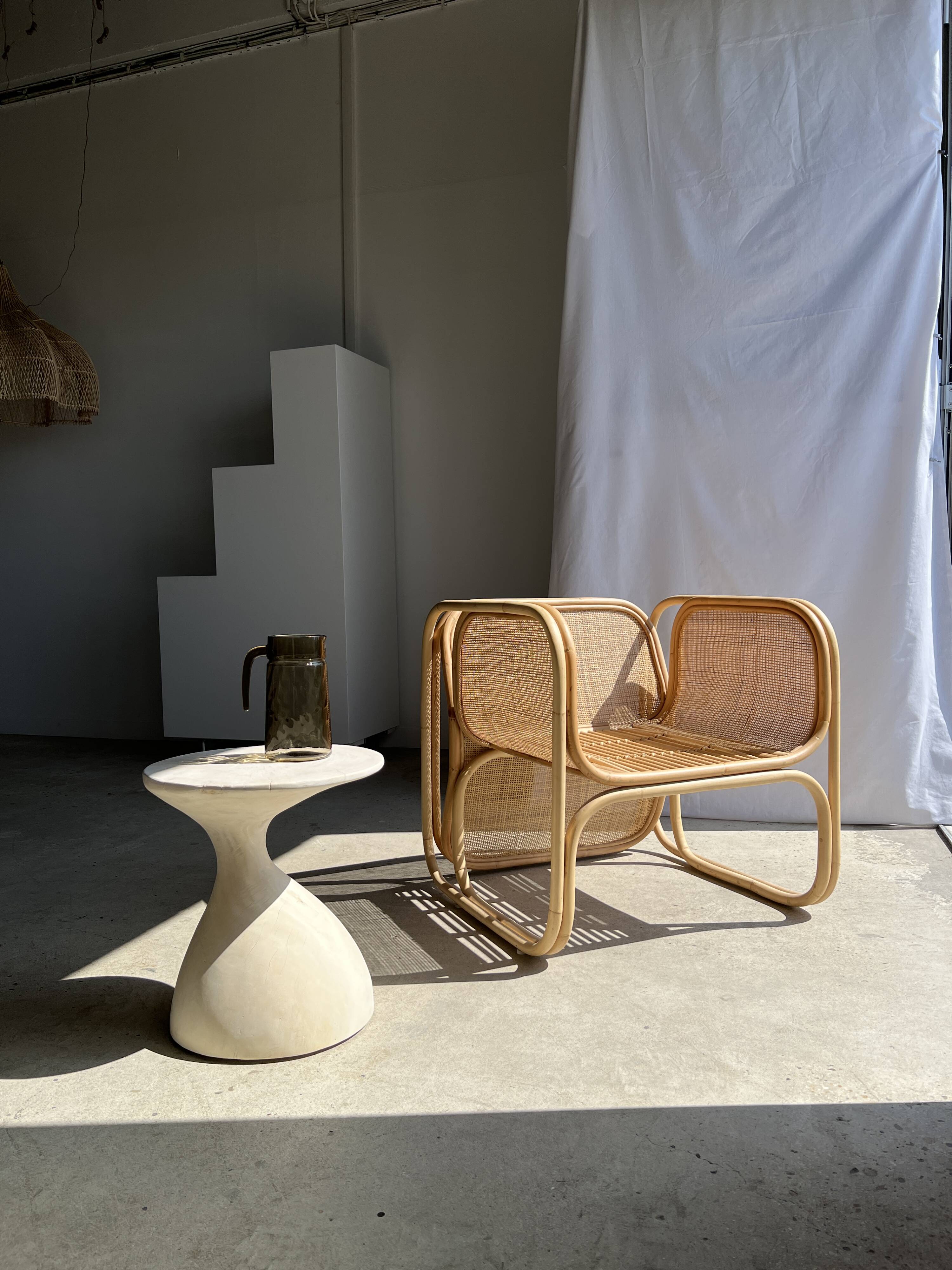 Amsterdam rattan armchair with U-shaped armrest, squared canework