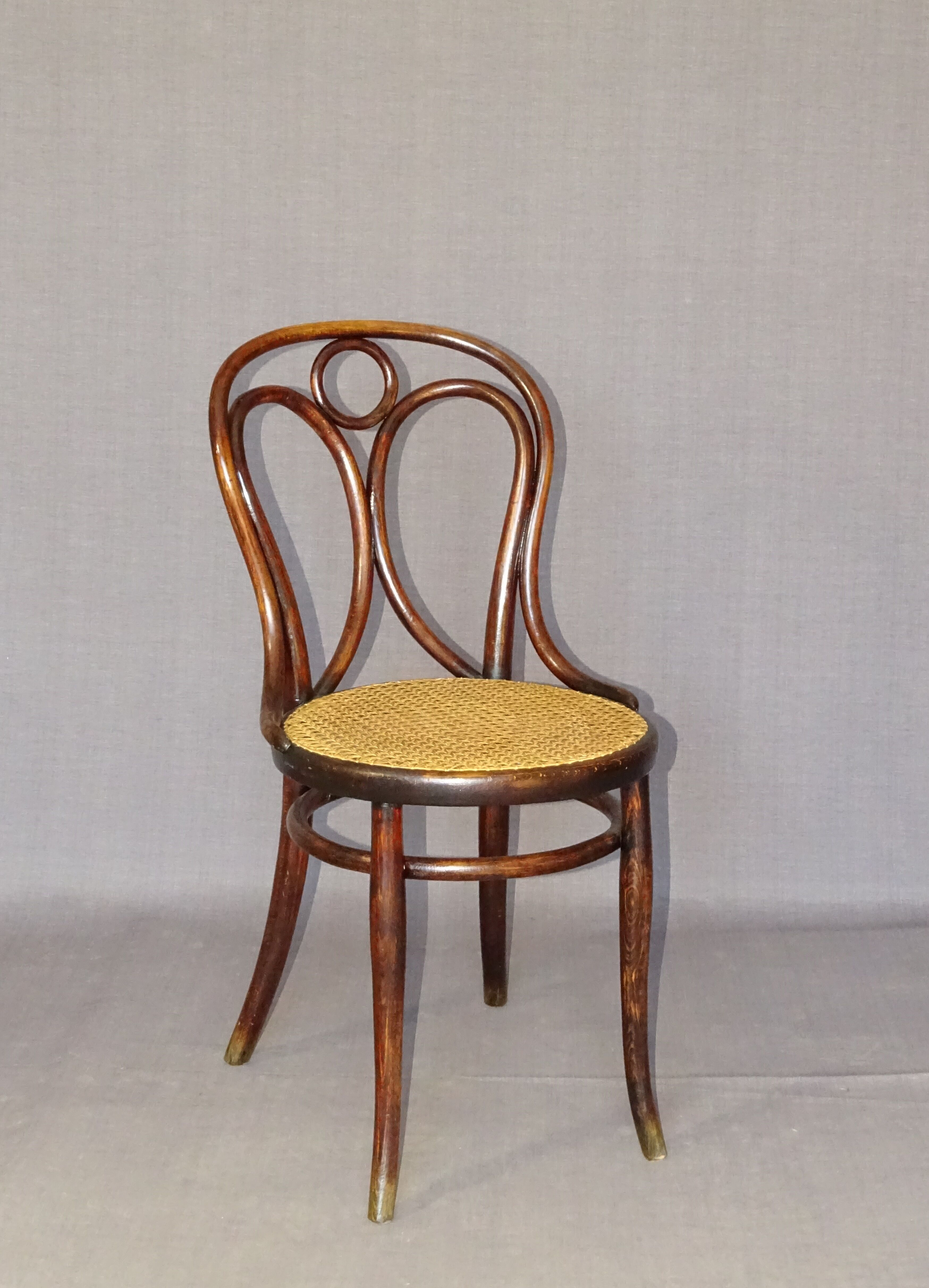 Set of 4 chairs Thonet N°19 canned to nine still unbleached, Engelstuhl 1880.