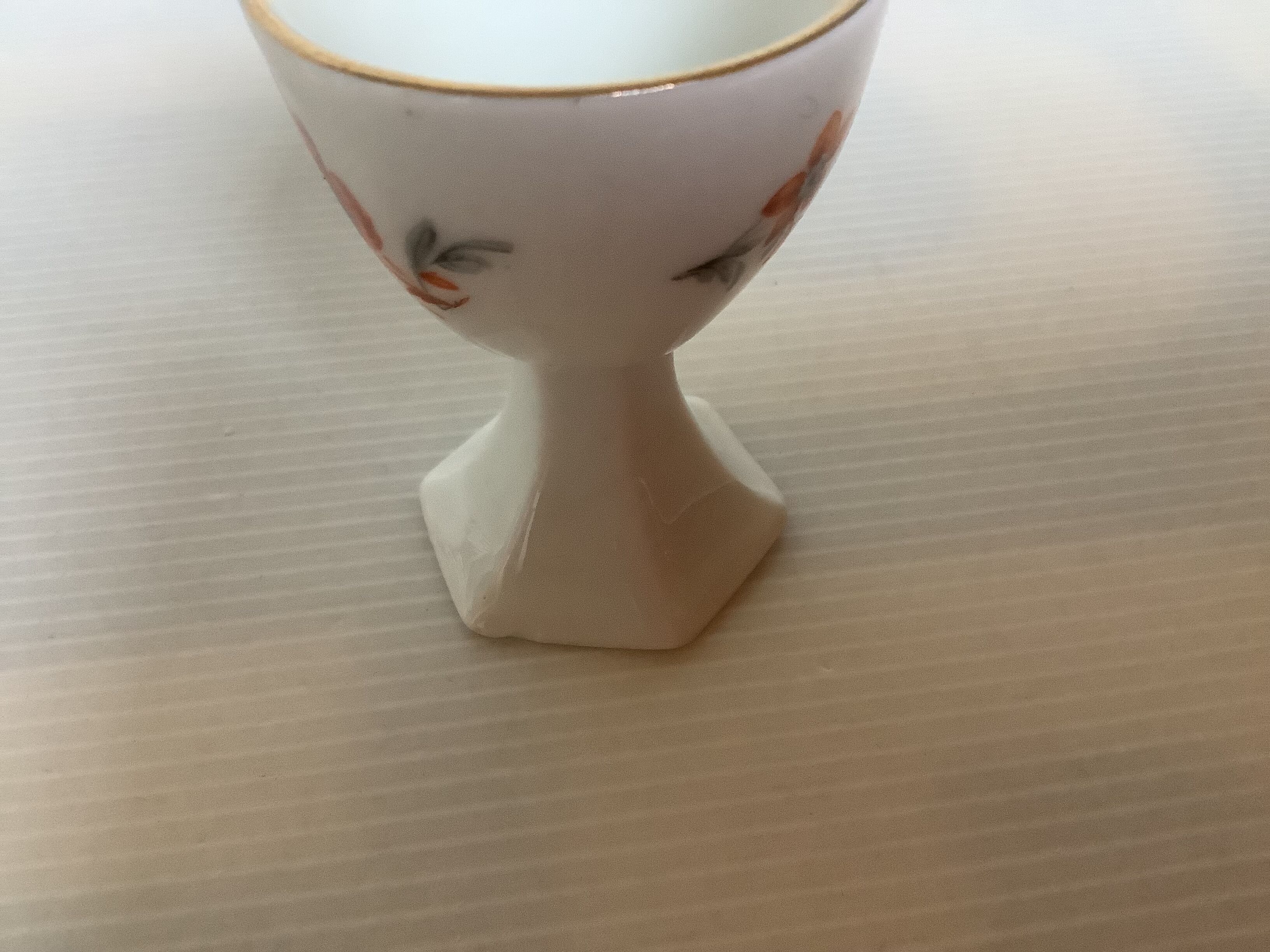 Five ancient cockerry orange and gray flowers foot polygon