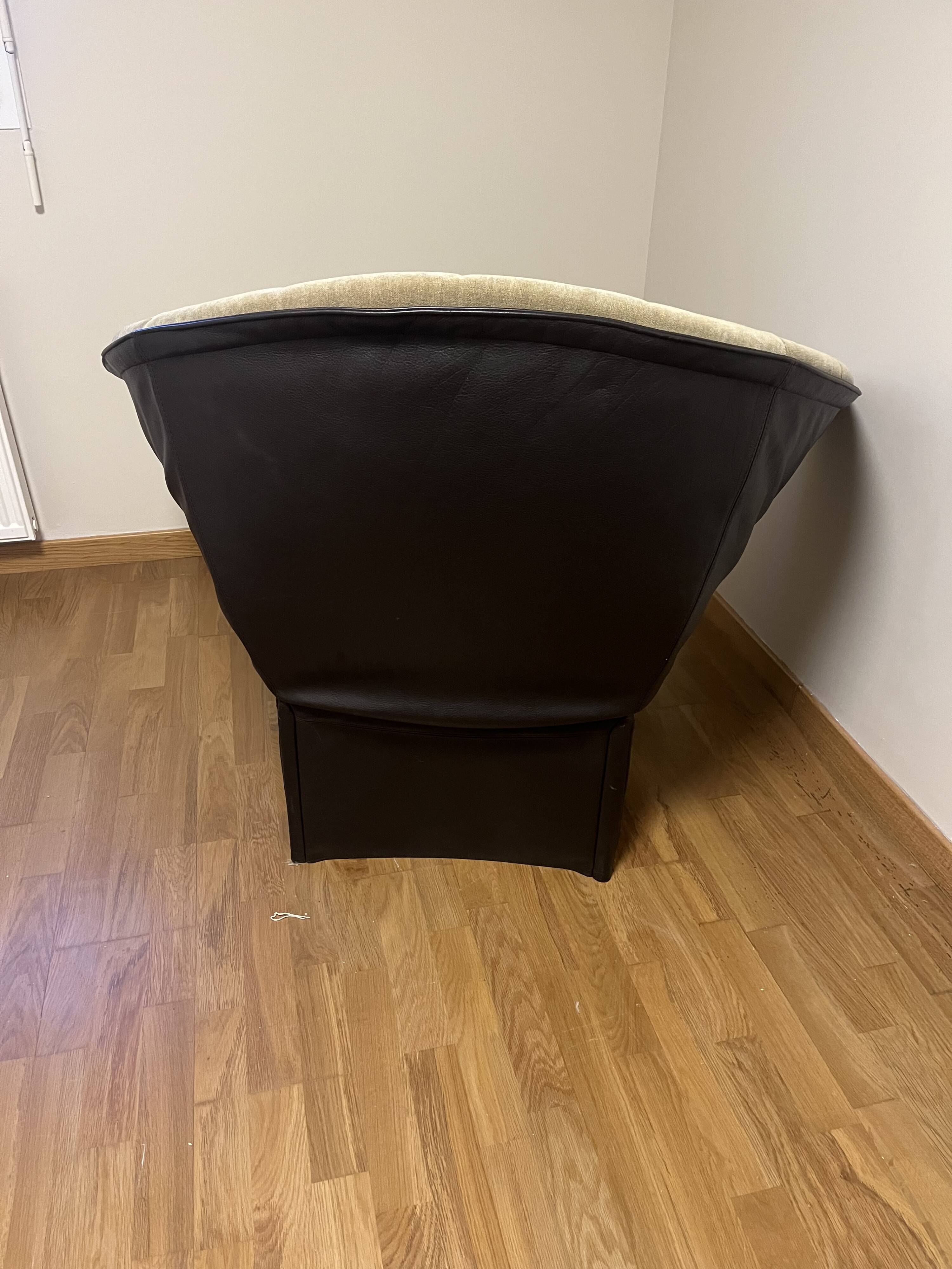 Moel armchair Ligne Roset