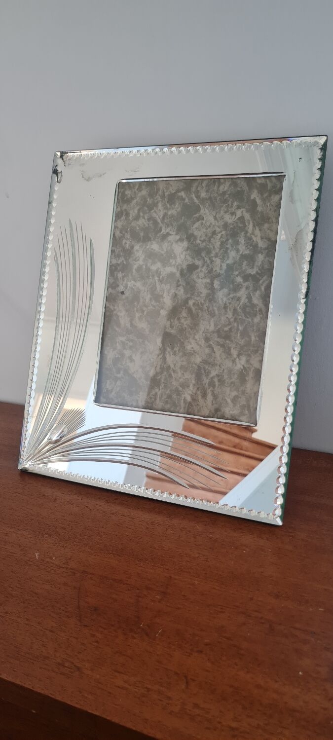 Beveled mirror photo frame