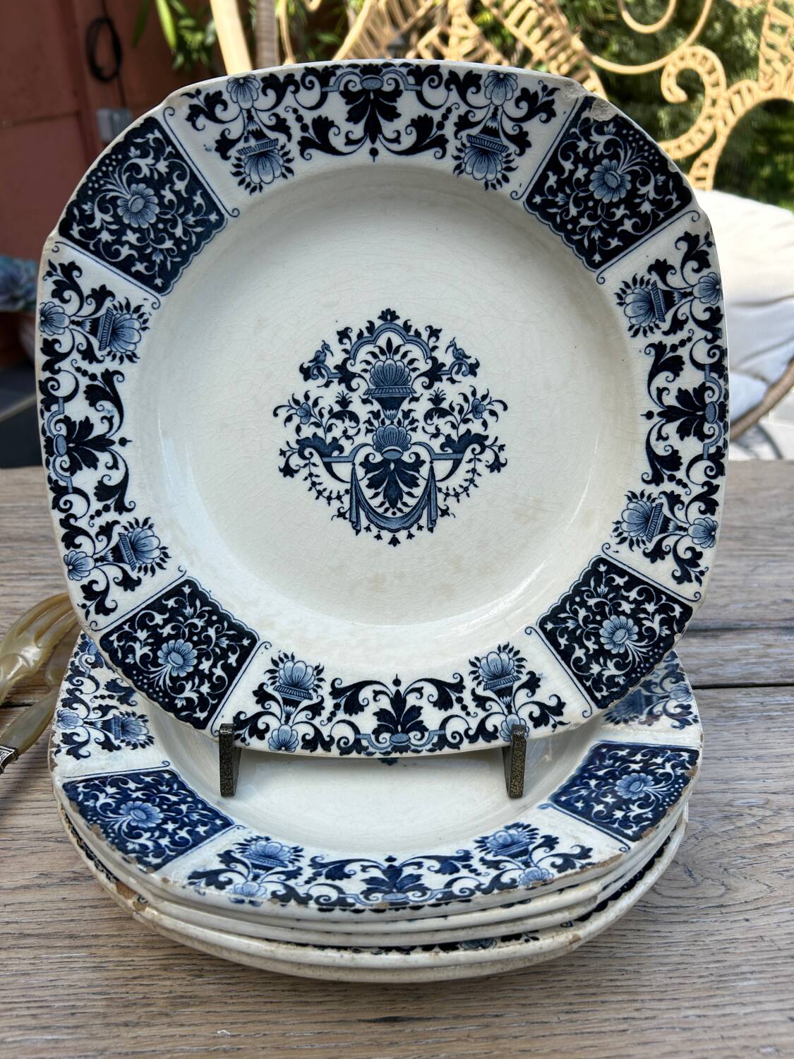 6 Terre de Fer Gien Ibis plates