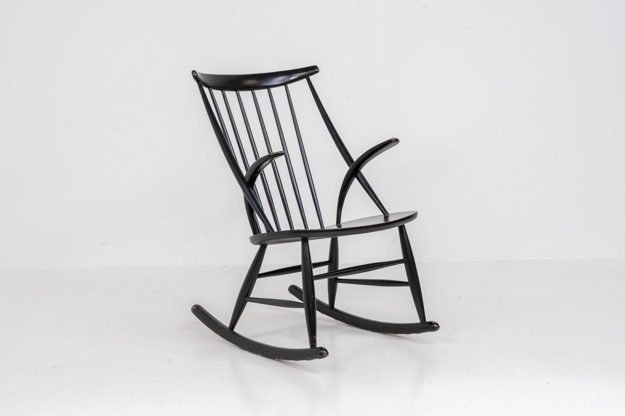 Fauteuil à bascule "IW3" par Illum Wikkelsø