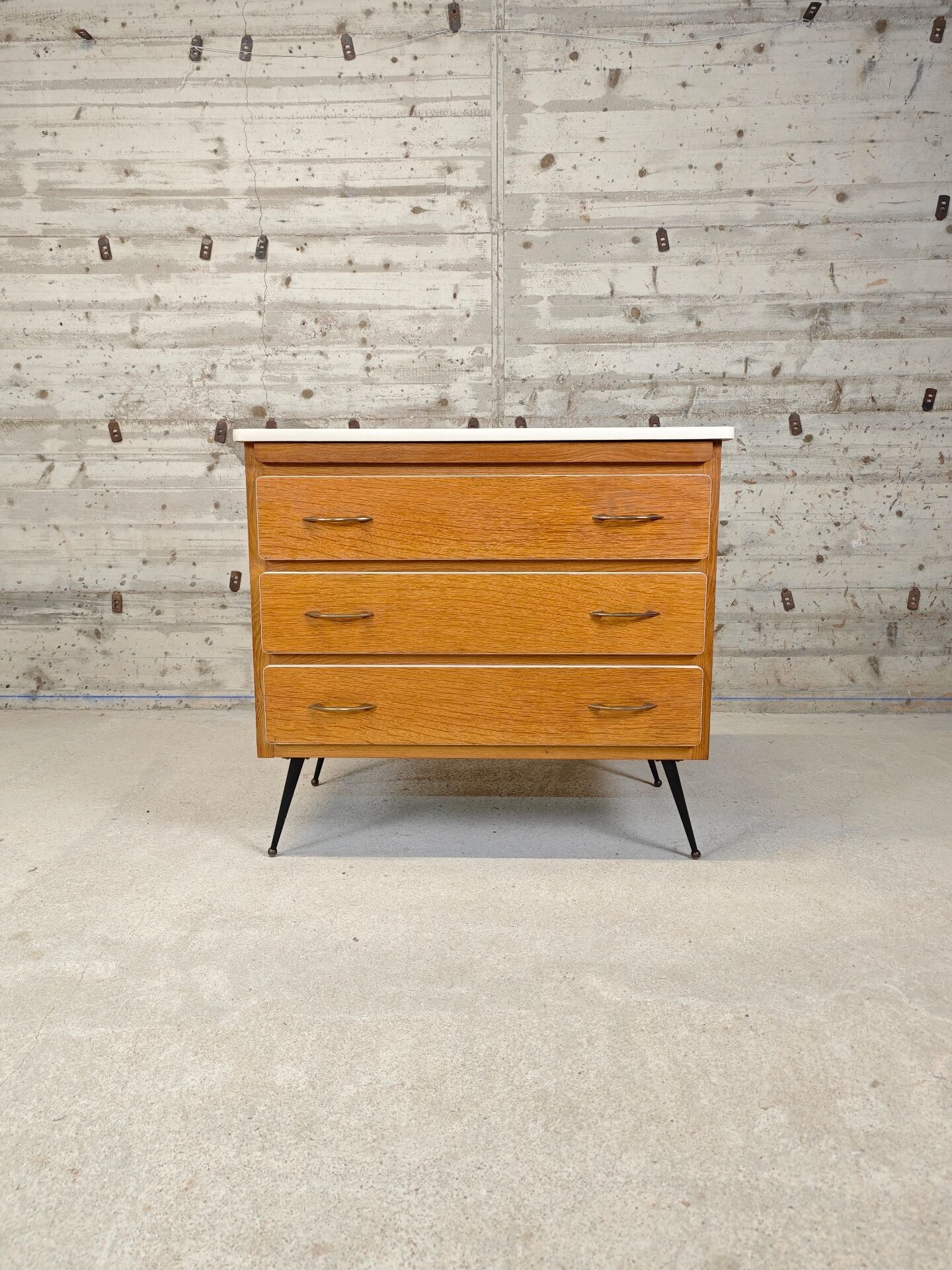 Vintage chest of drawers / desk