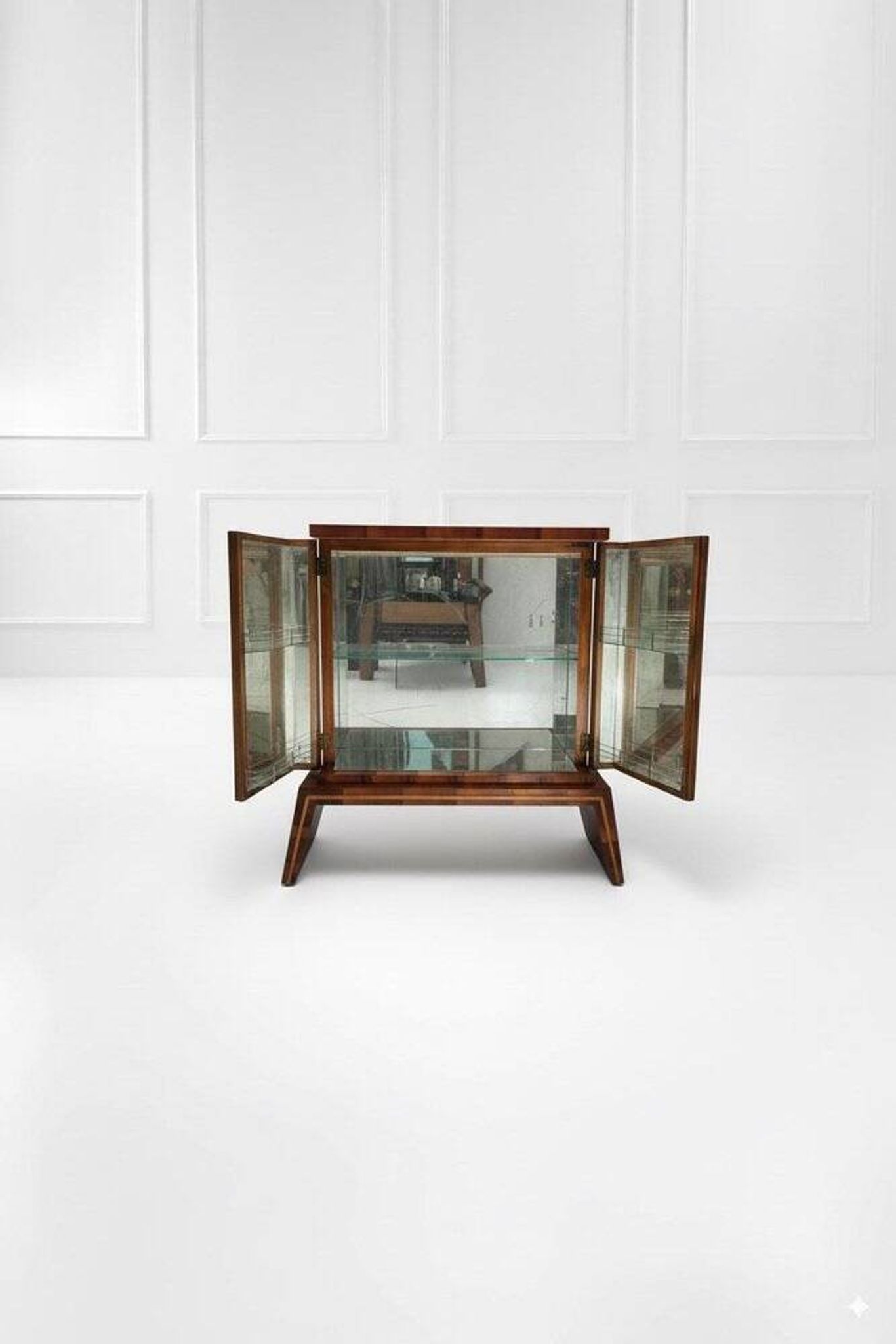 Mid-Century Modern Italian Mirrored Dry Bar Cabinet, 1950s