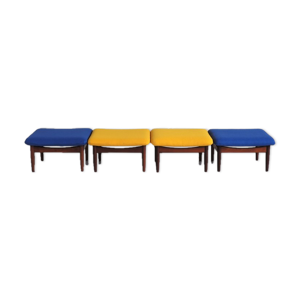 Quatre tabourets fd 137 série
