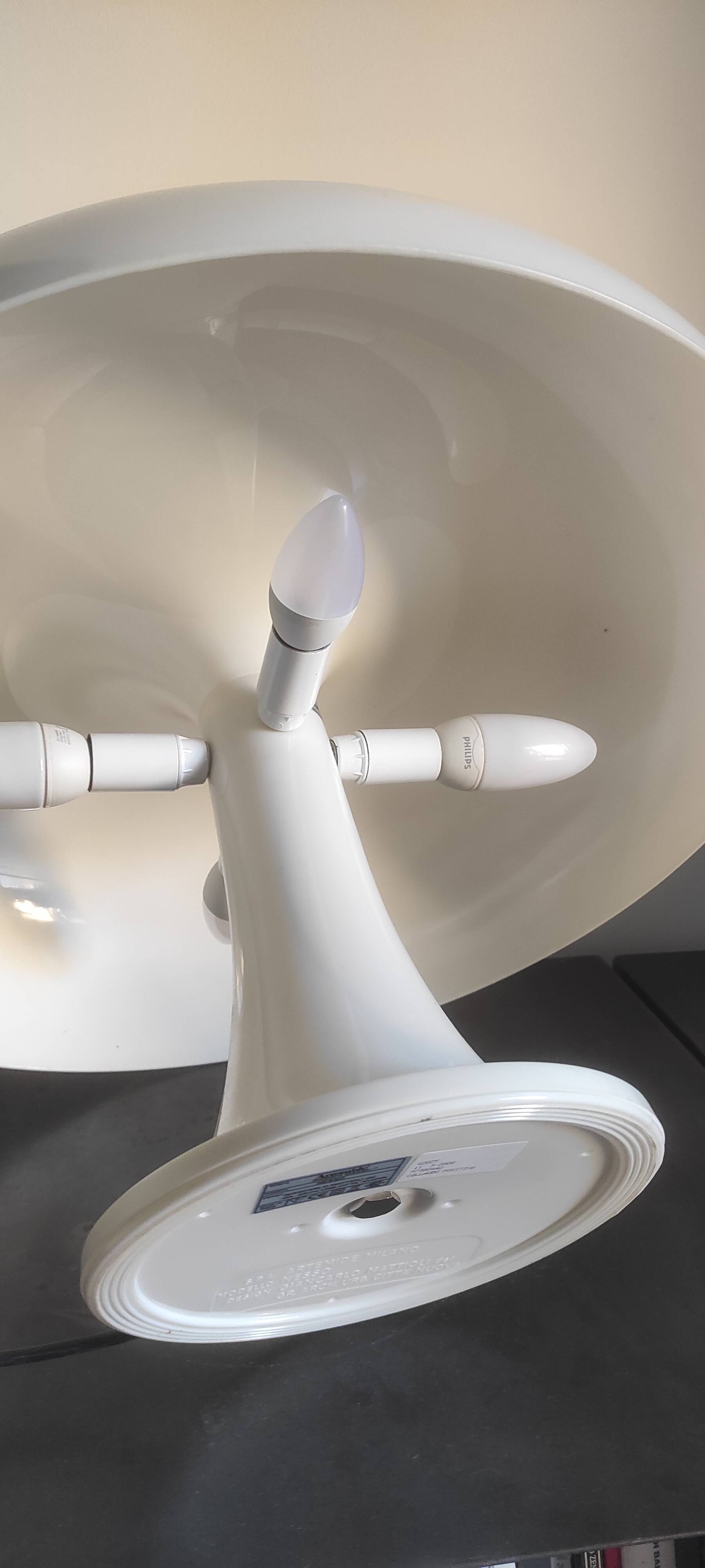 Nesso Artemide lamp