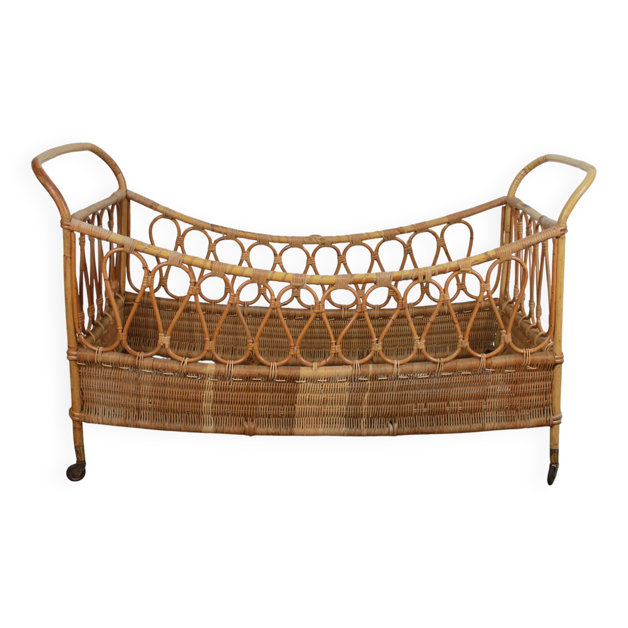 Rattan bed