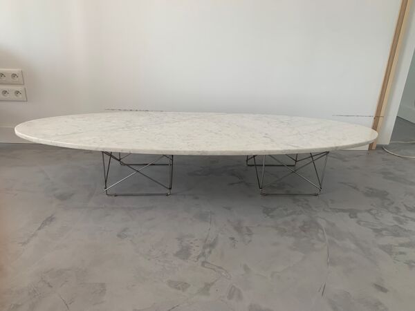 Table Basse Design En Marbre De Carrare . Design 1970