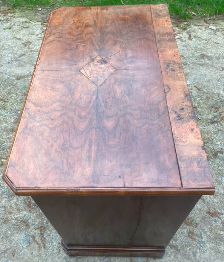 Small Louis Philippe style chest of drawers in burr walnut