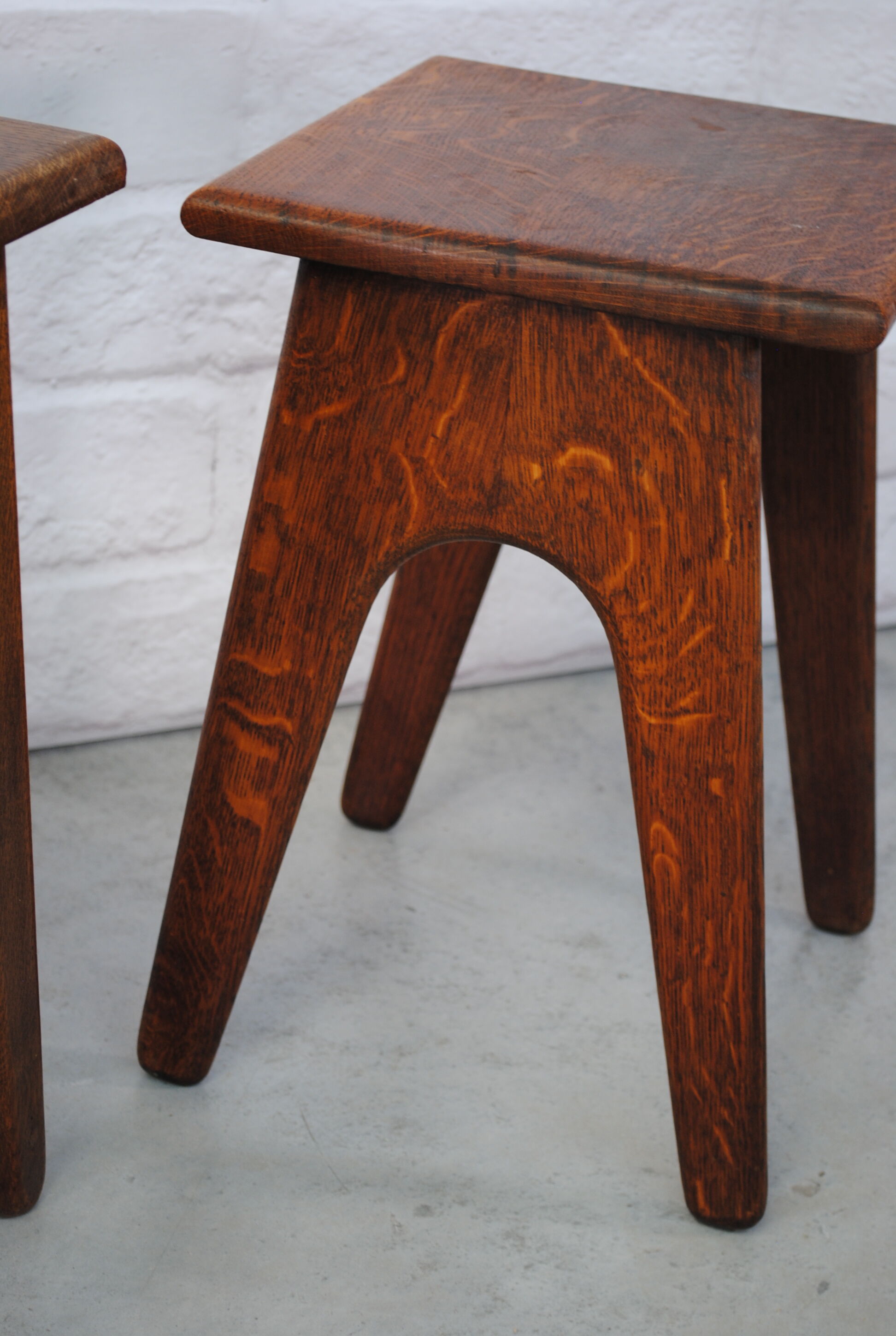 Pull out tables 1950