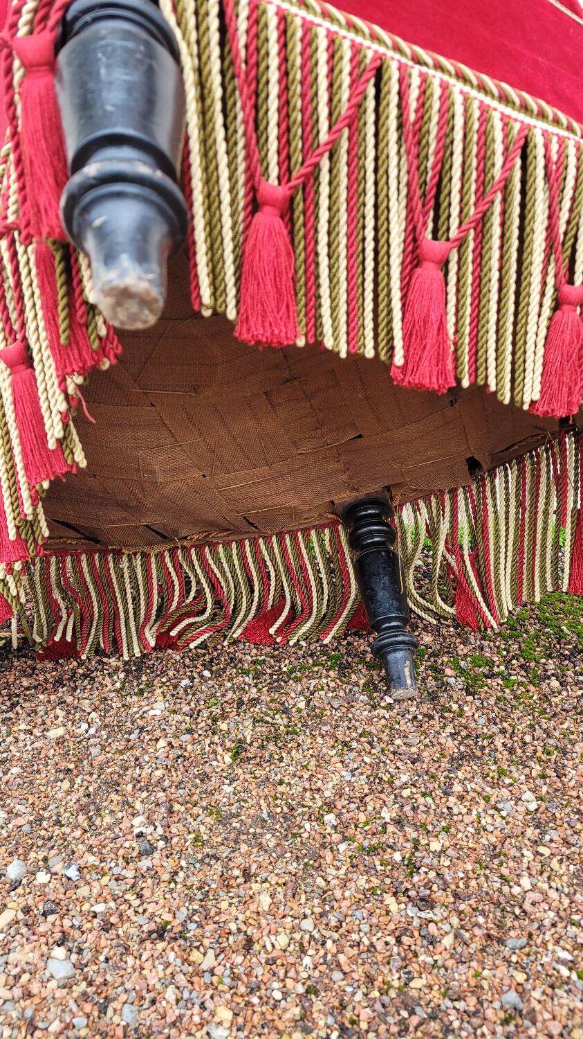 Velvet corner toad armchair, Napoleon III period