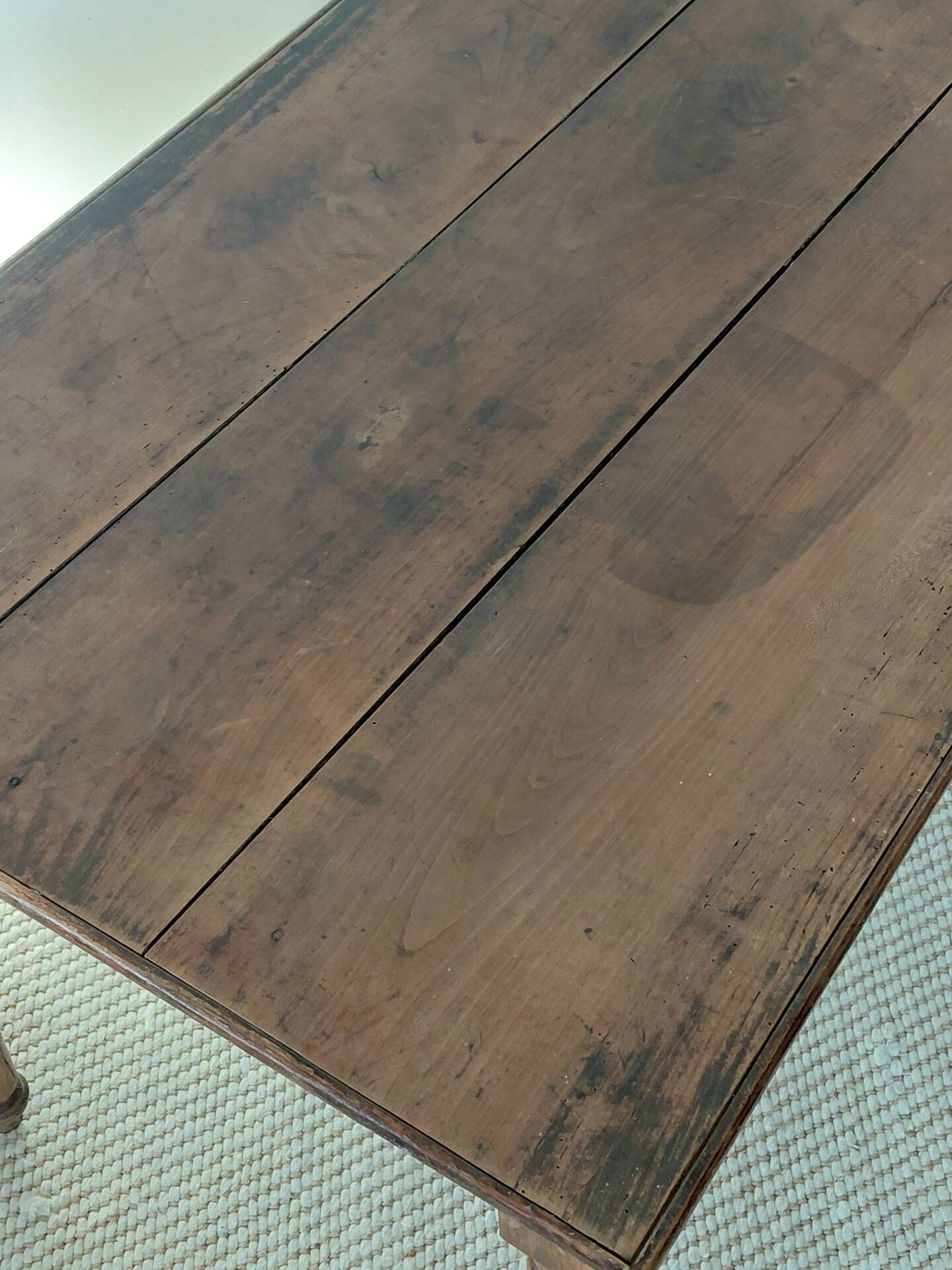 Table / Vintage cherry wood desk with turned legs – Natural patina