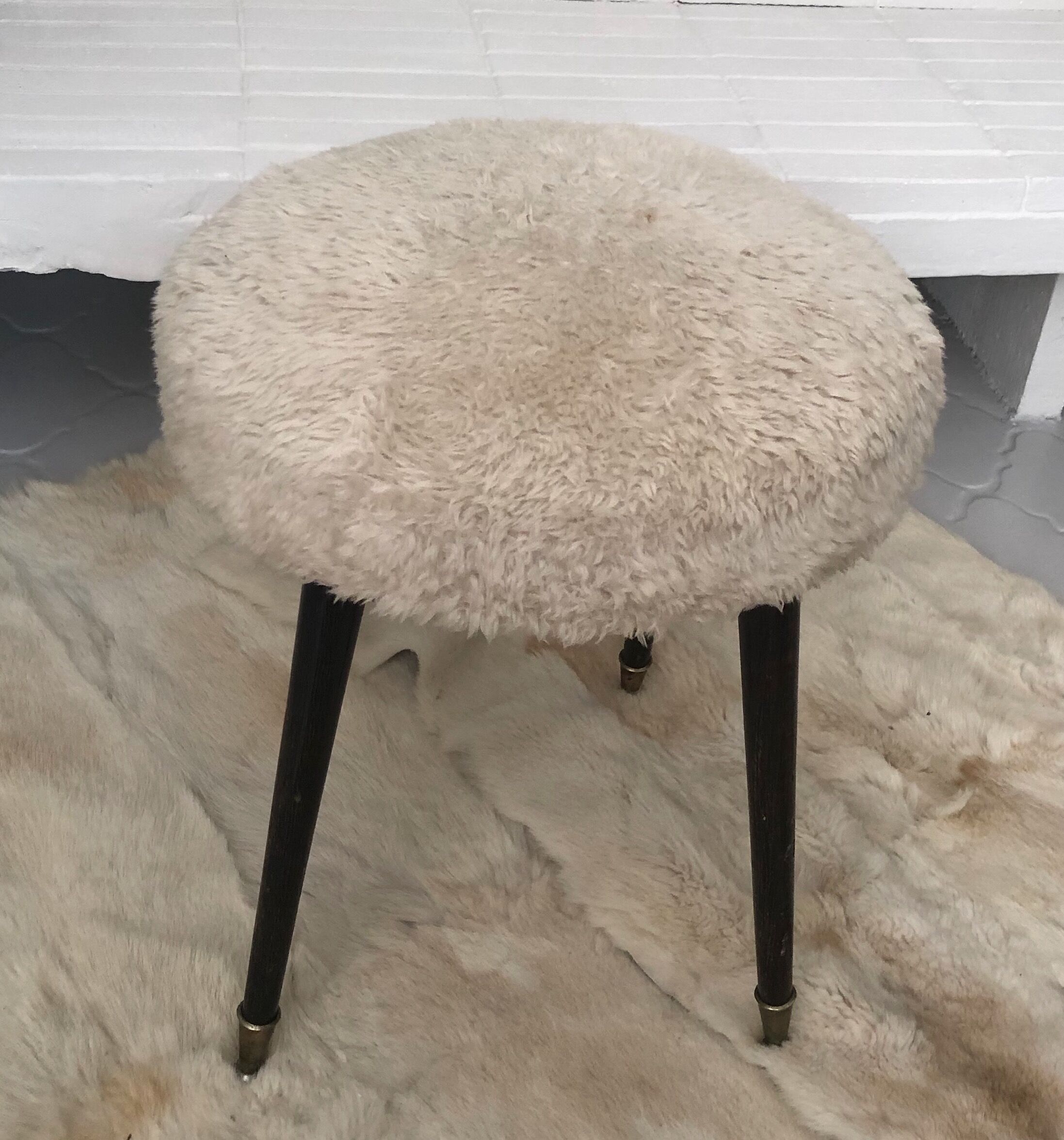 Stool vintage rug