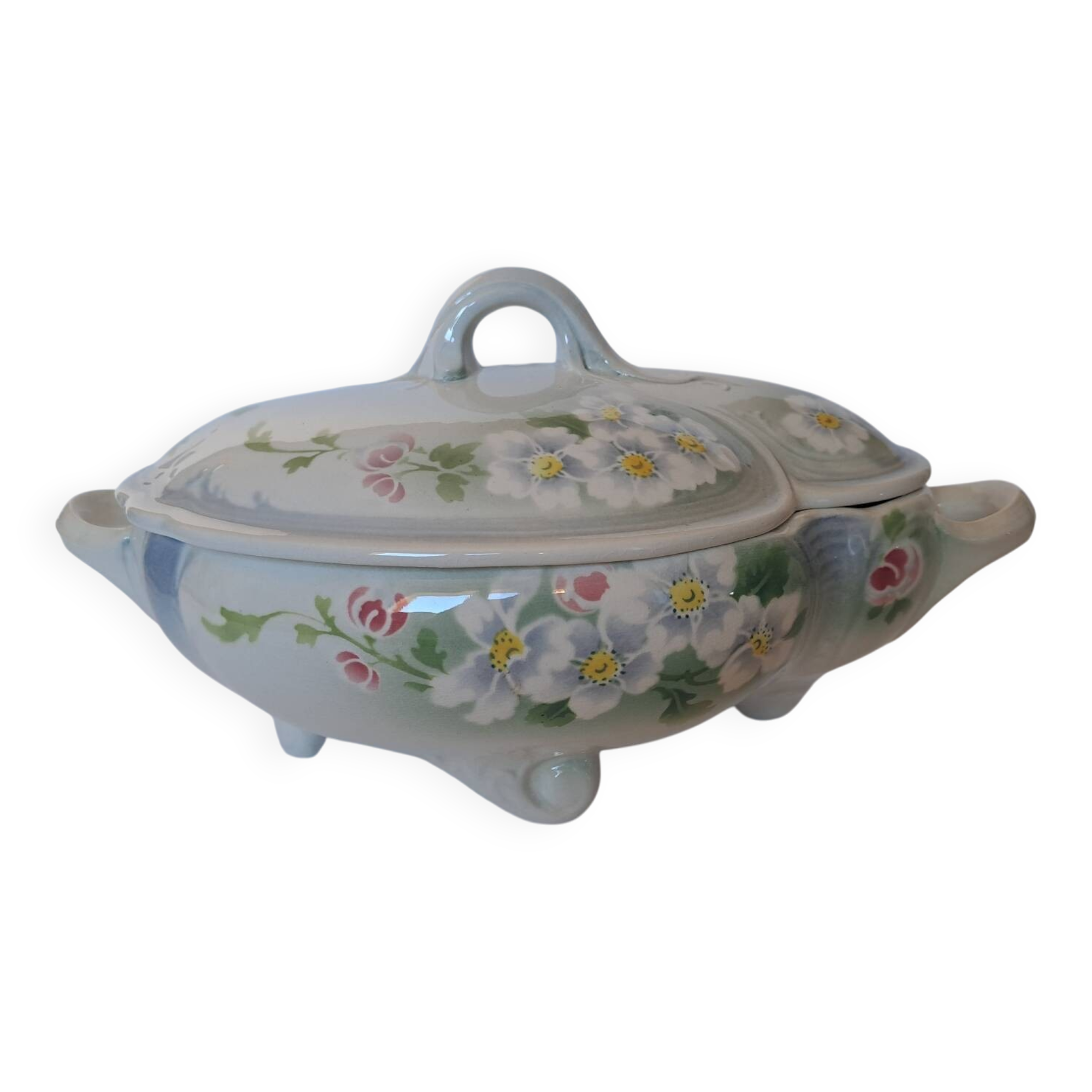 Keller and Guérin Lunéville soup tureen, Pommier model.