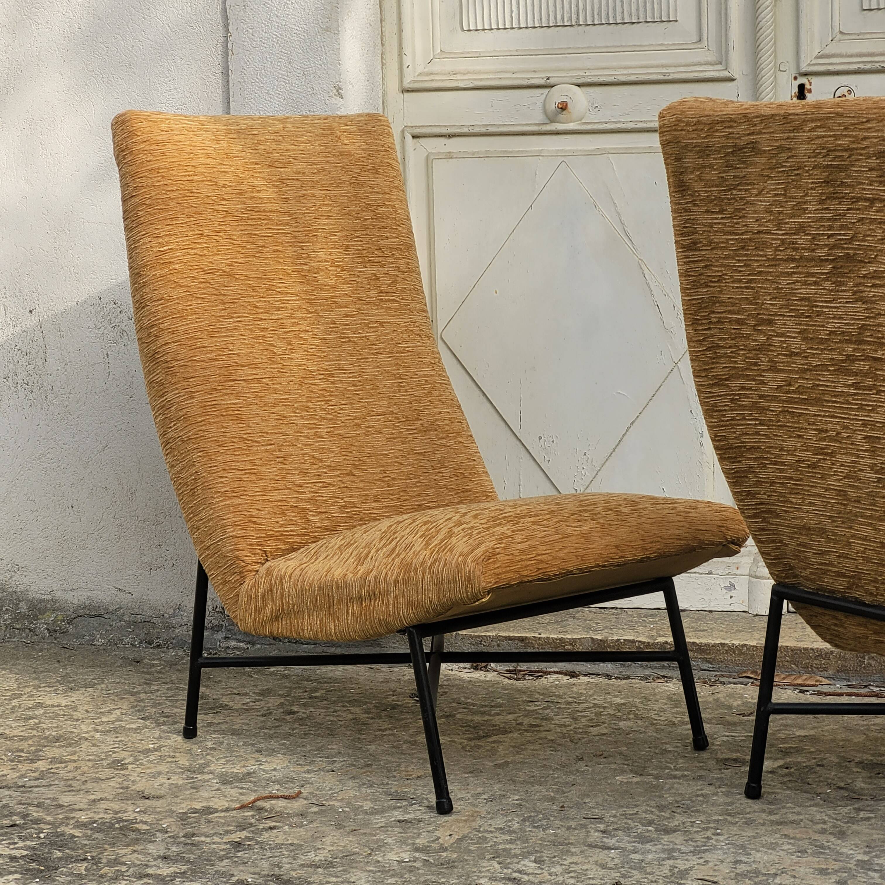 Paire de fauteuils de Geneviève Dangles édition Burov.