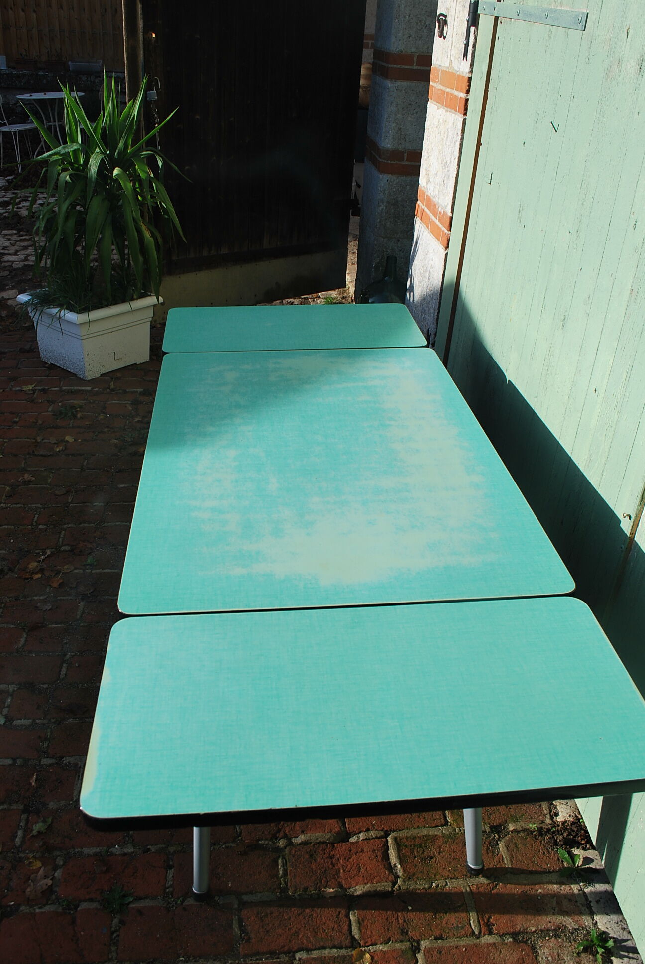 Formica table and chairs