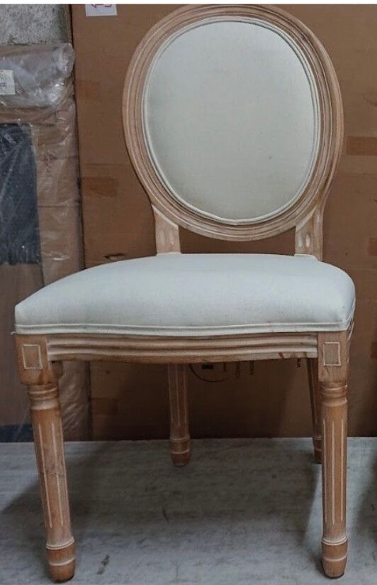 Pair of style chairs