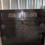 Antique Chinese sideboard. 2 drawers + 2 doors.