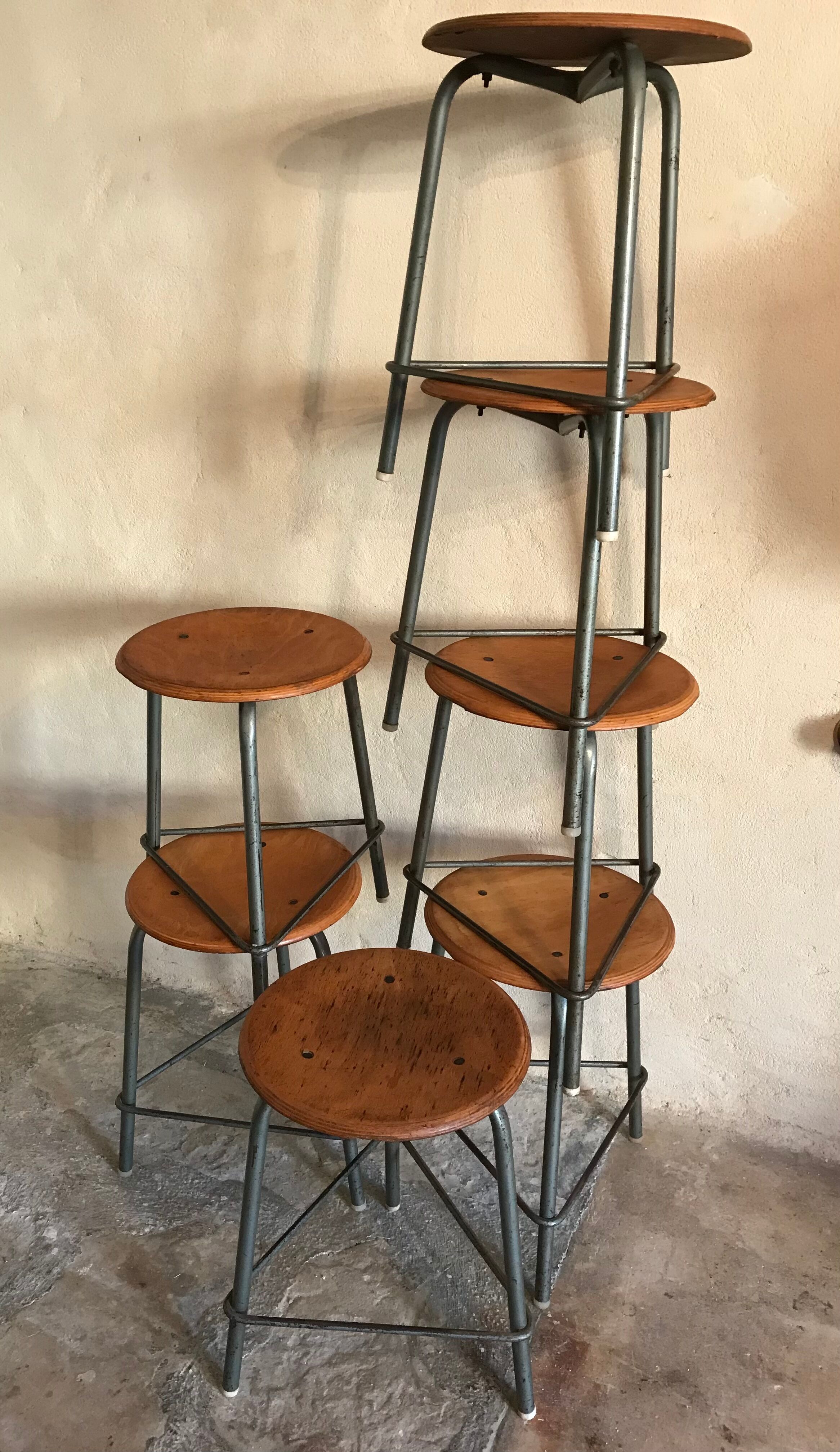 Lot de 7 tabourets tripodes vintage style industriel 1960-80’s