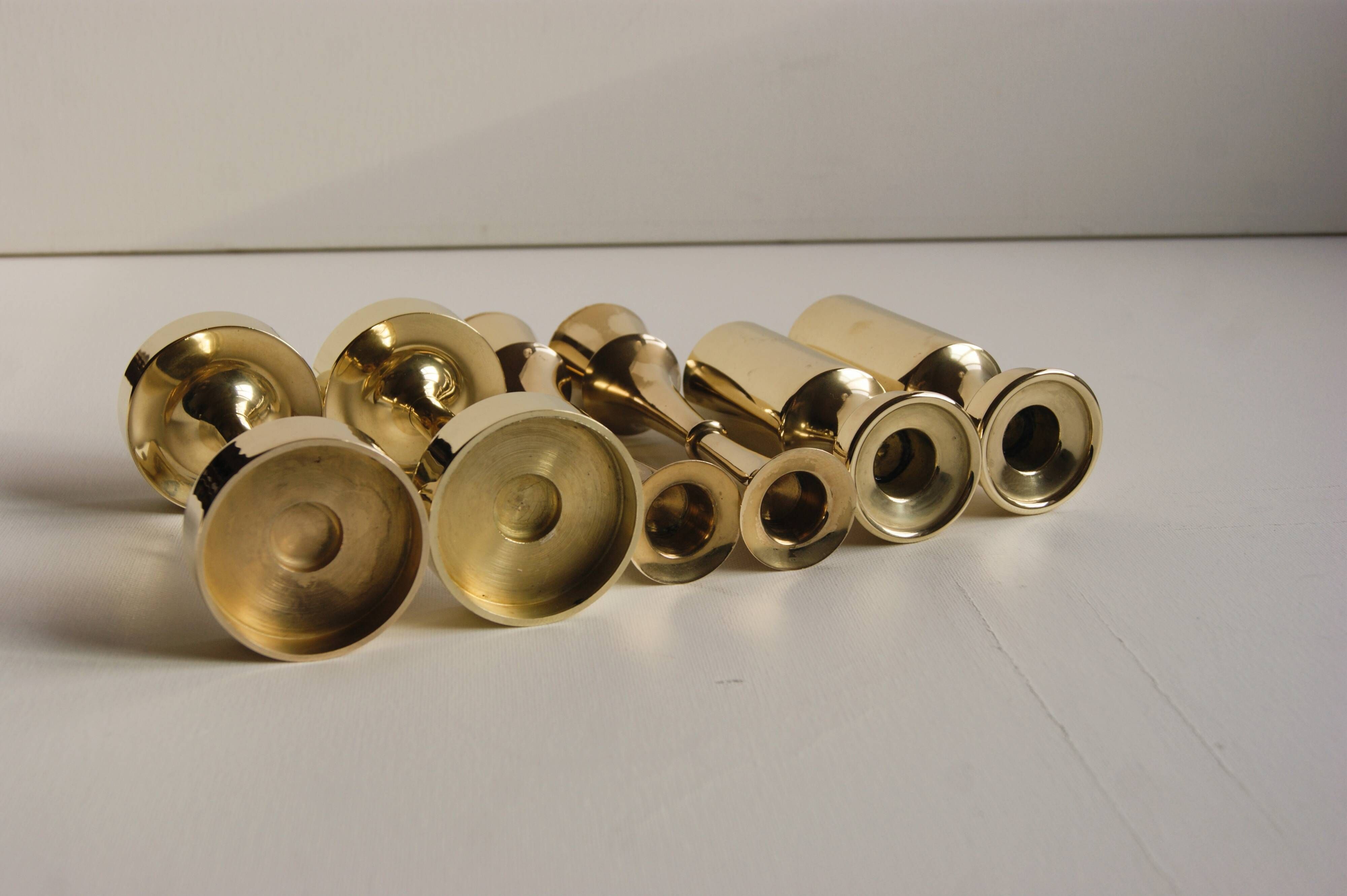 A set of six brass candle holder in mid-century modern design - Denmark 1970s.
