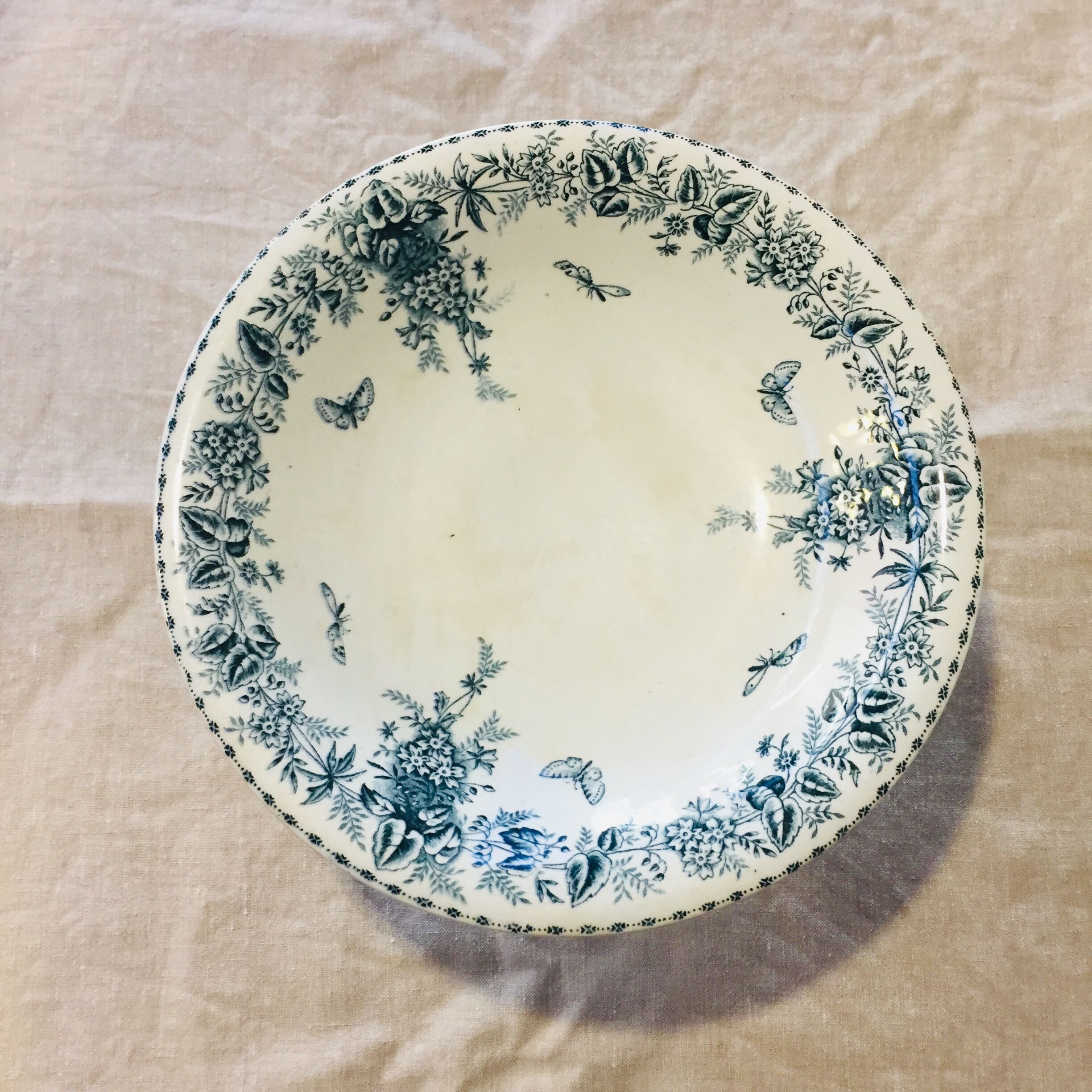 Onnaing earthenware dish, stella model