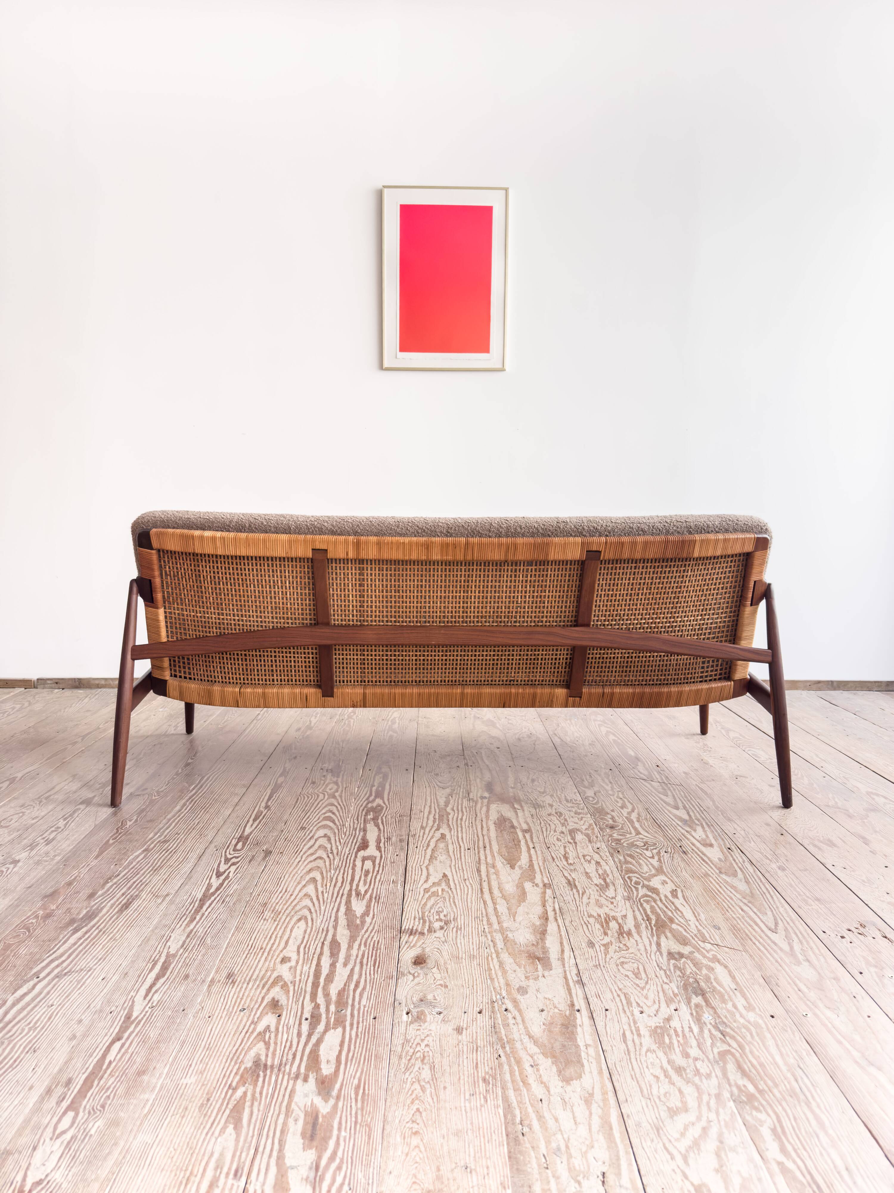 Mid Century Sofa par Hartmut Lohmeyer, teck et cannage
