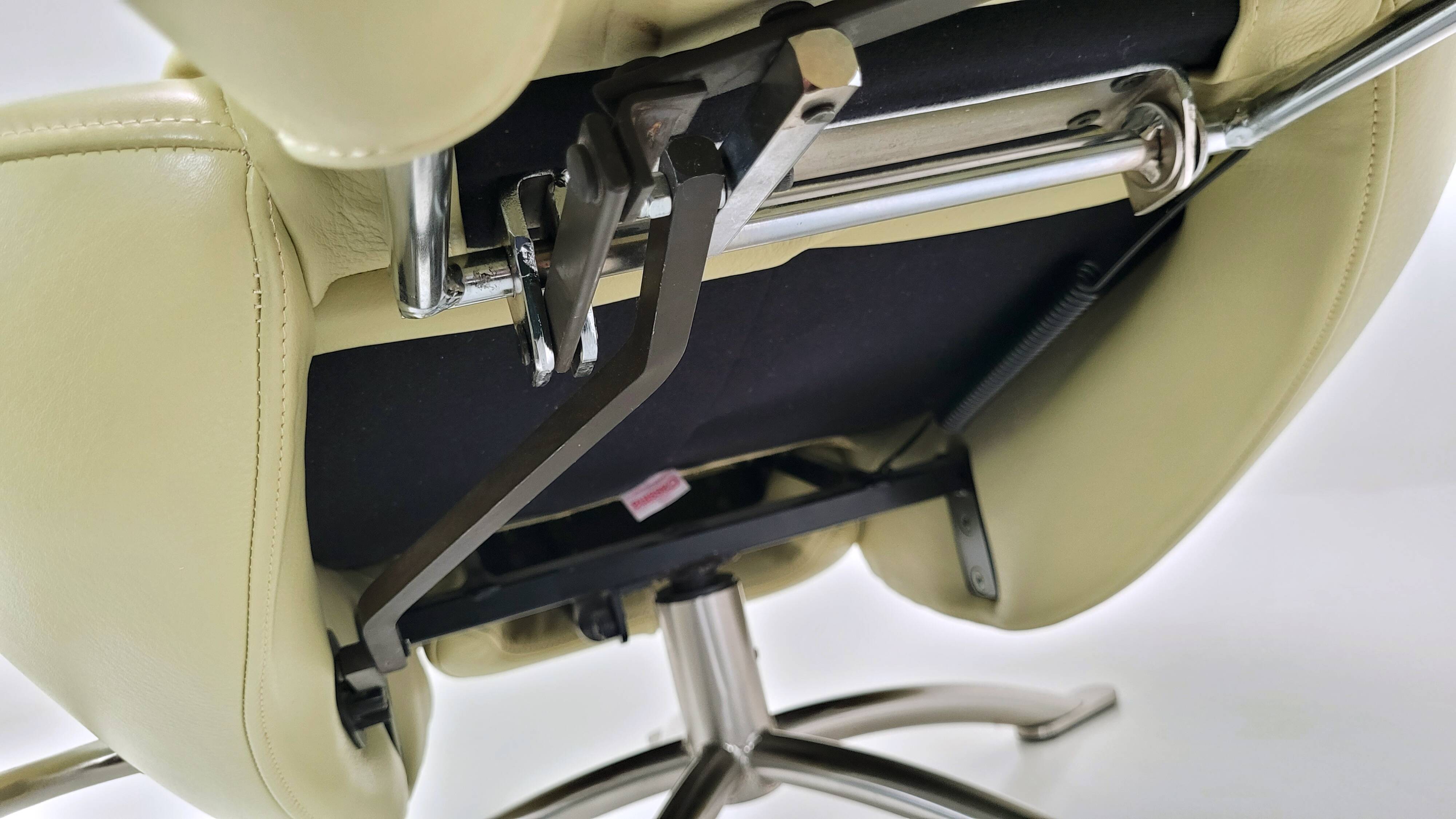 Cassina Dodo Recliner – Design: Toshiyuki Kita