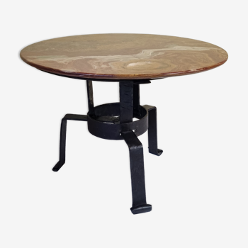 Table basse en marbre et fer forgé martelé, 61 cm