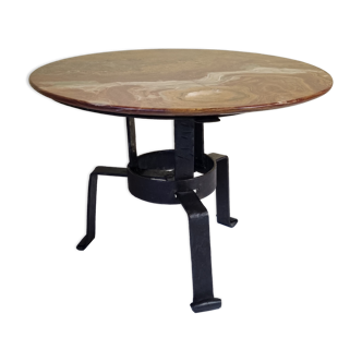 Table basse en marbre et fer forgé martelé, 61 cm