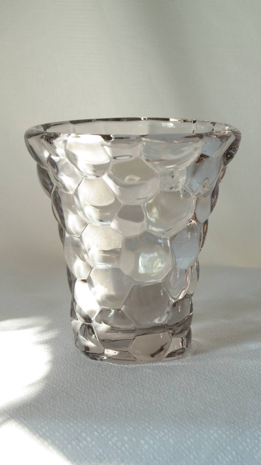 Crystal vase "honeycomb" Pierre D'Avesn