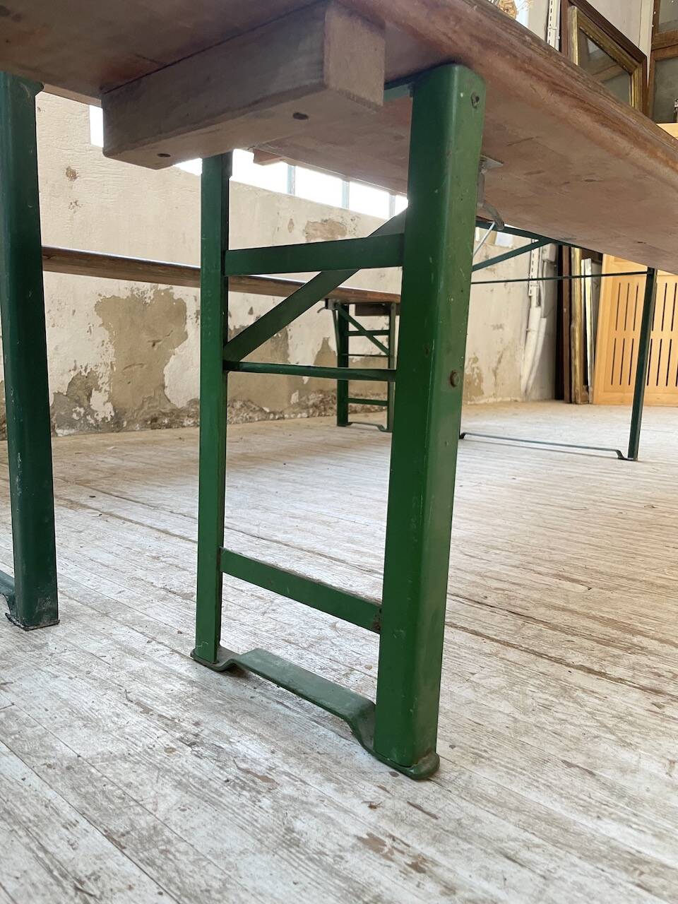 Guinguette table and its 2 benches