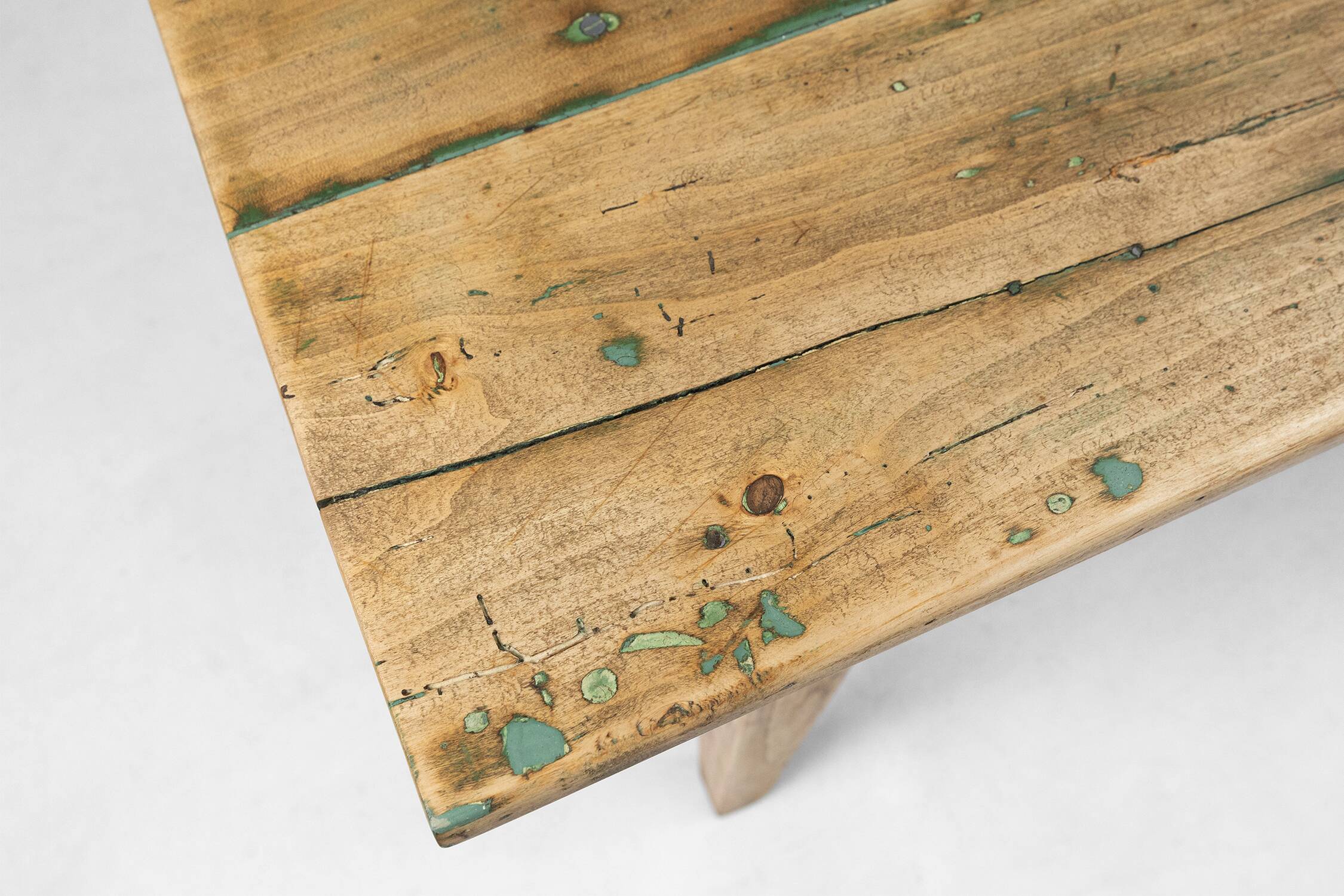 Grande table de ferme rustique en bois d'orme, France vers 1800