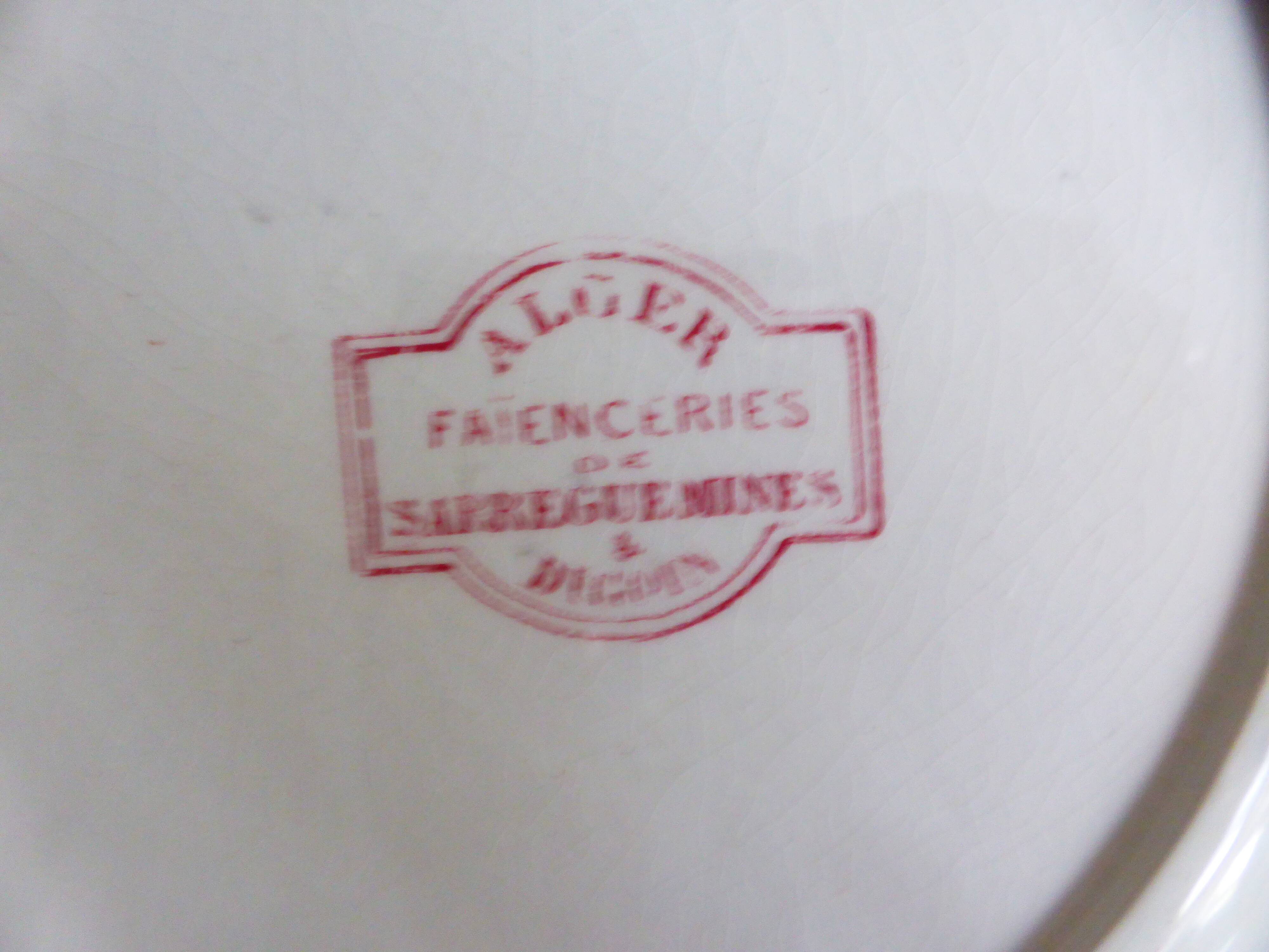 Assiette plate de Digoin Sarreguemines modèle Alger