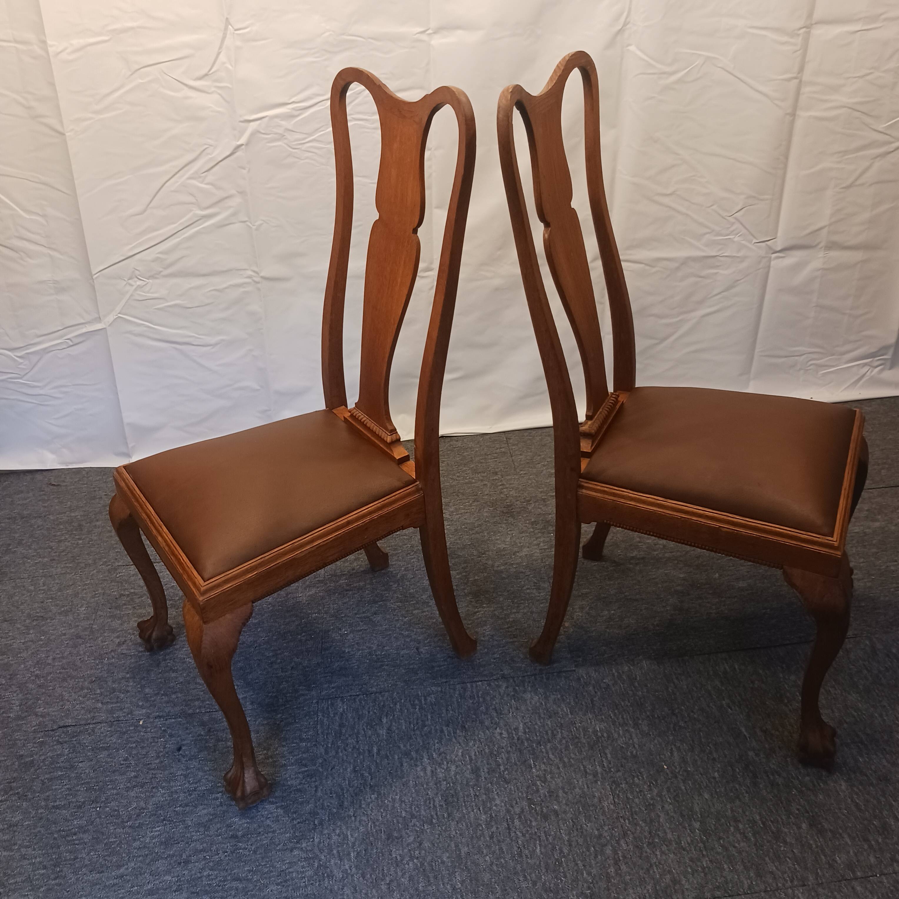 chaises chippendale style Queen Anne environ 1920