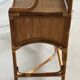 Coiffeuse vintage en rotin et ses accessoires