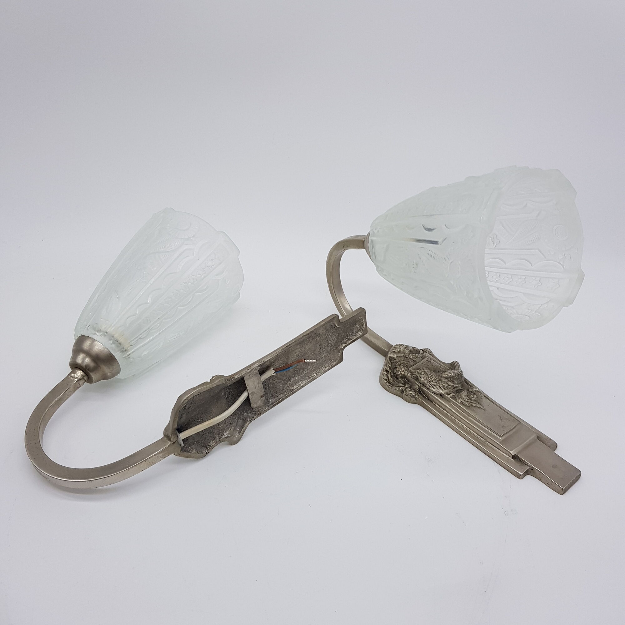 Pair of Art Deco style wall light of pressed glass