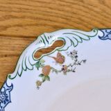 Service ancien de 1930 en porcelaine au décor oiseaux, papillons et coq