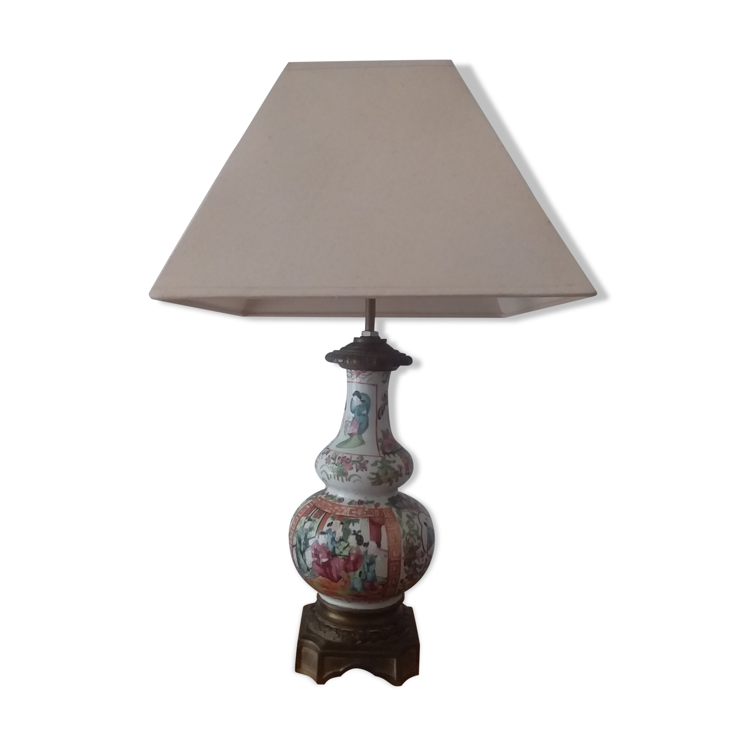 Table lamp